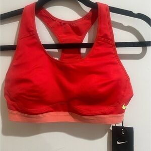 Nwt-Nike medium support sports bra